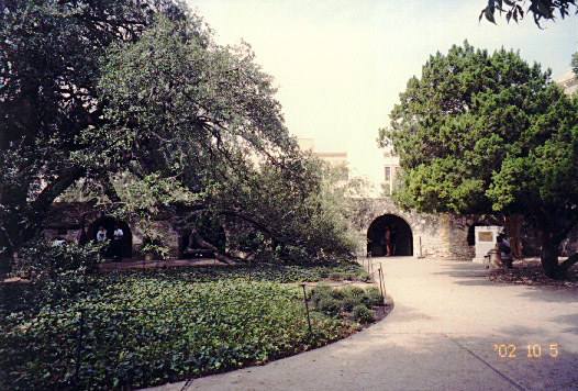 Touring the Alamo